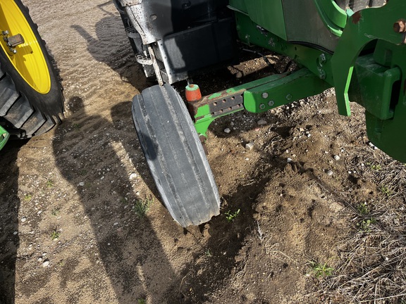 2017 John Deere 6130M (5th thumbnail)