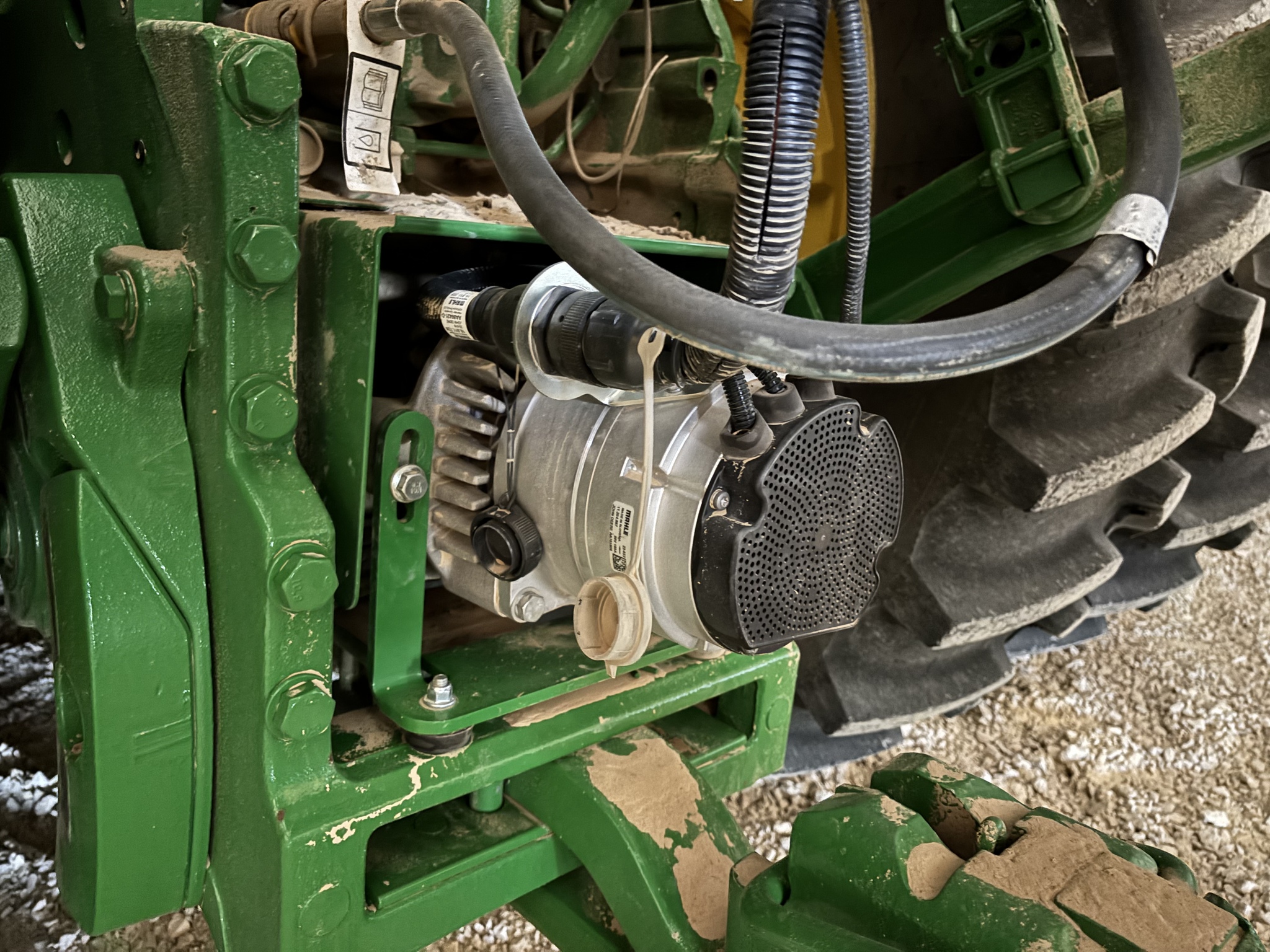 2024 John Deere 1775NT Image 8