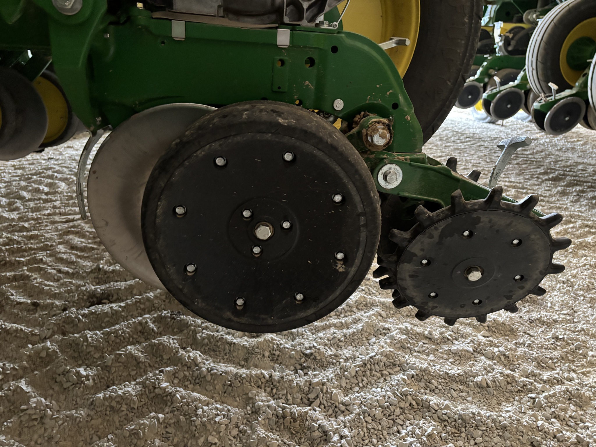 2024 John Deere 1775NT Image 5