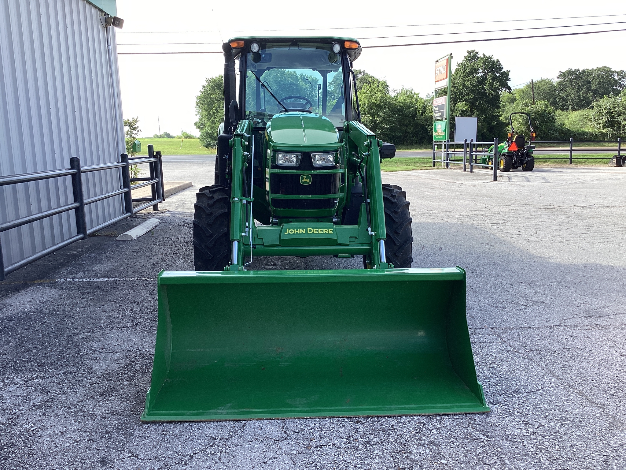 2024 John Deere 5090E Image 4