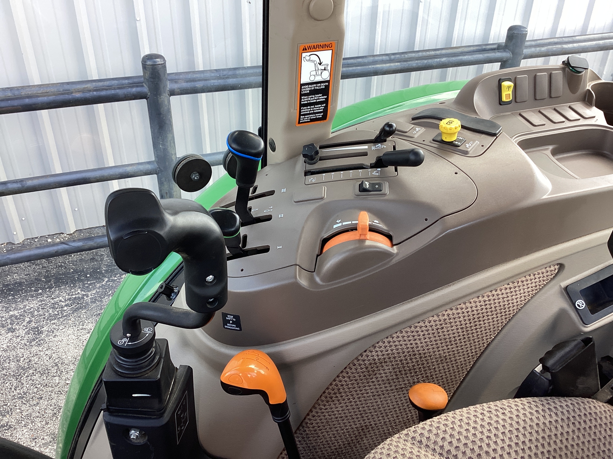 2024 John Deere 5090E Image 18