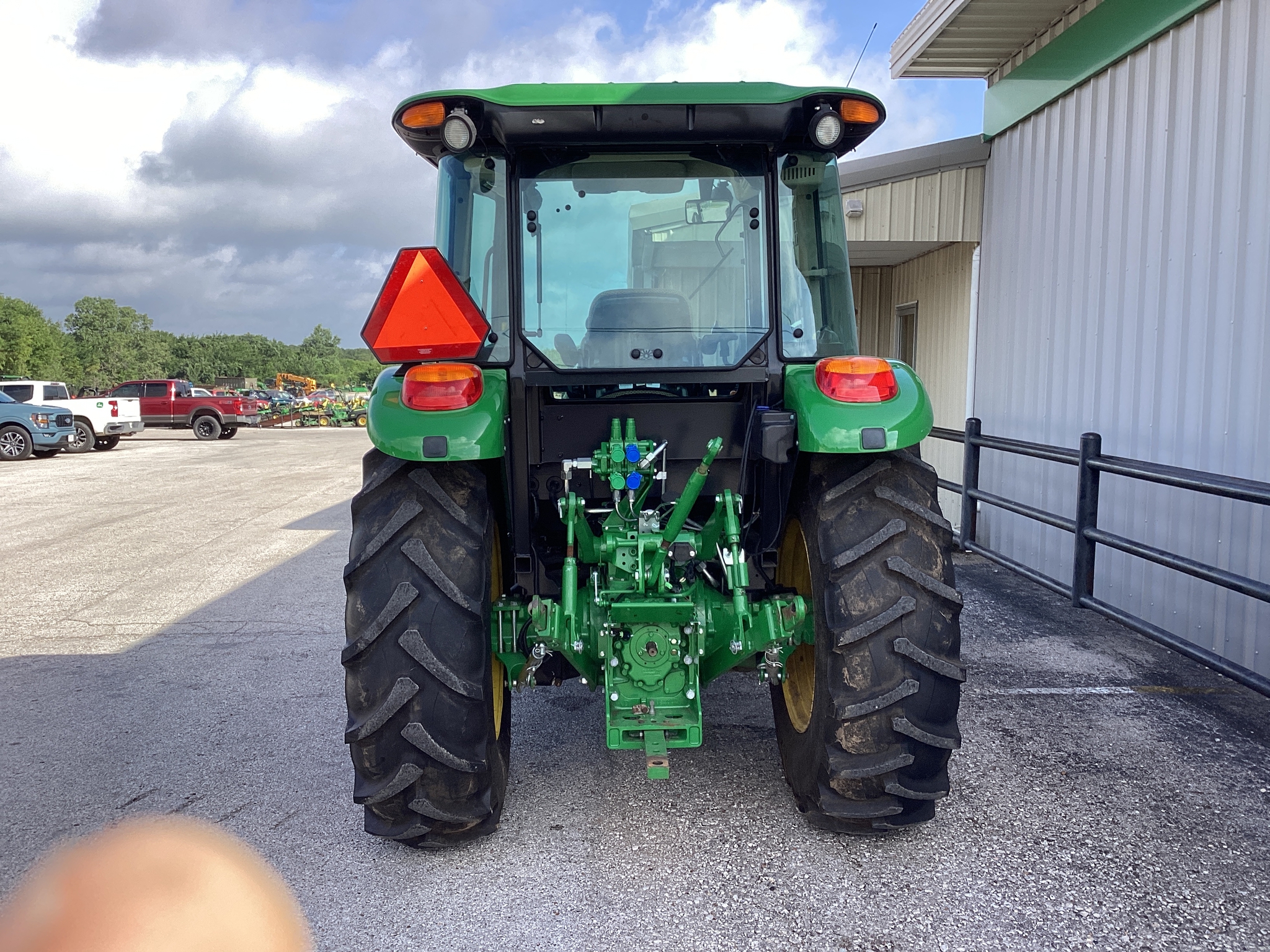2024 John Deere 5090E Image 6