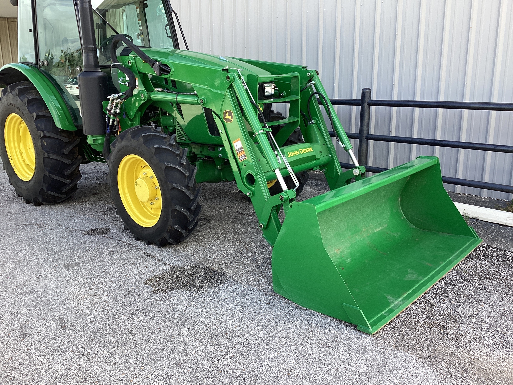 2024 John Deere 5090E Image 3