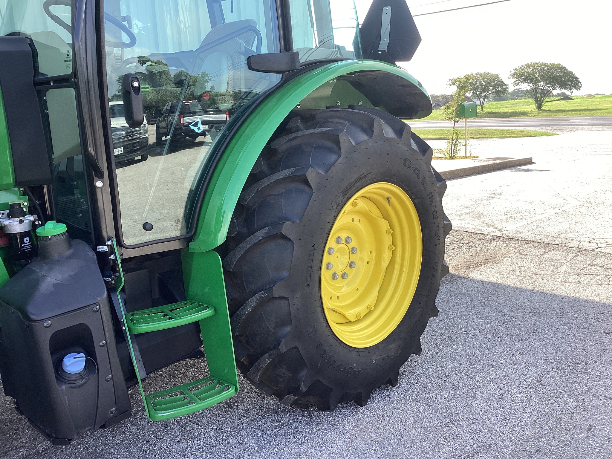 2024 John Deere 5090E Image 25