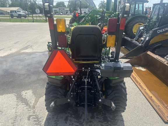 2023 John Deere 1025R Photo 4