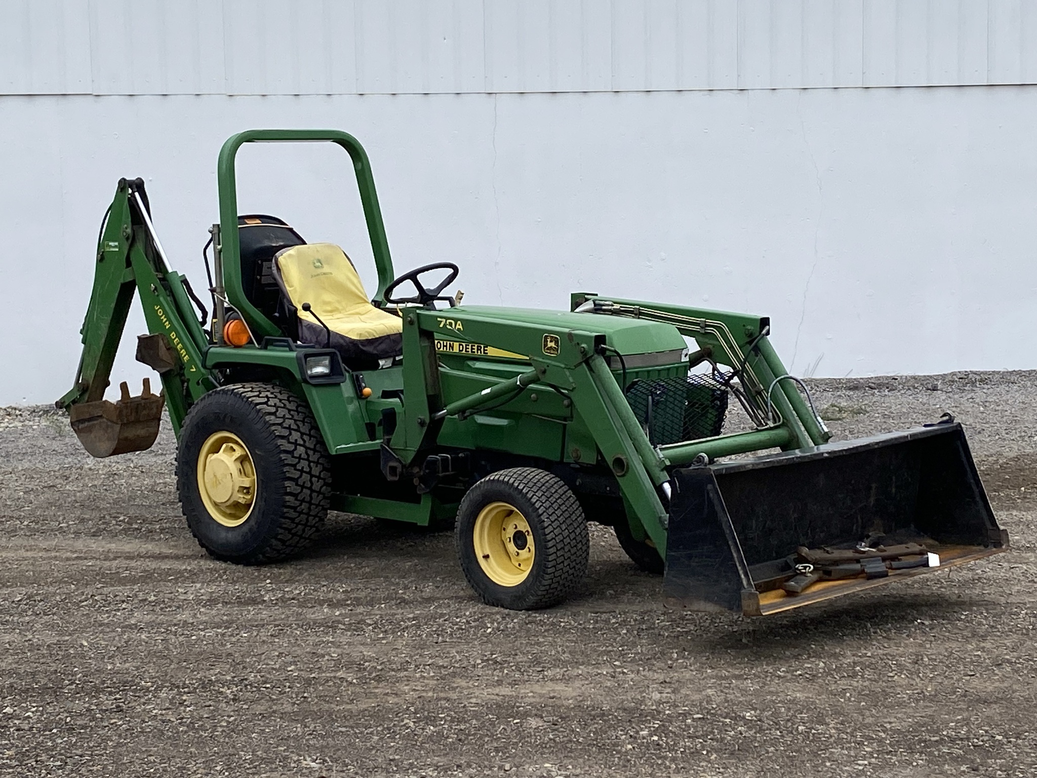 1996 John Deere 855 Image 1