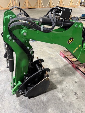 2024 John Deere 3033R-4