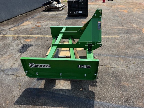 2024 John Deere 3033R-8