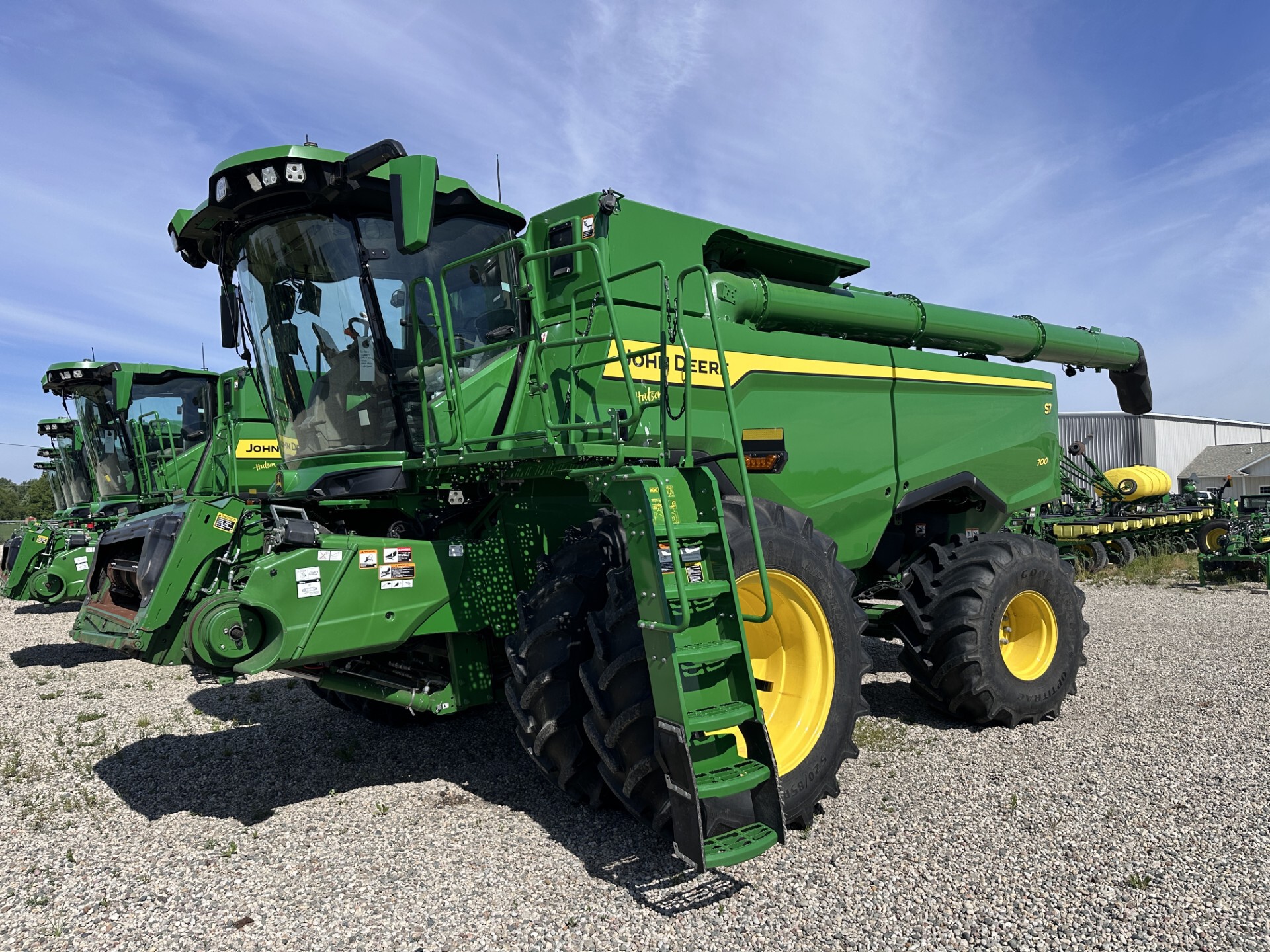 2025 John Deere S7 700