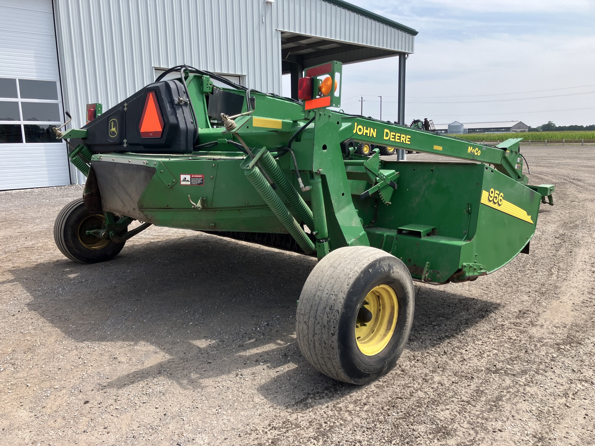 2006 John Deere 956 Image 3