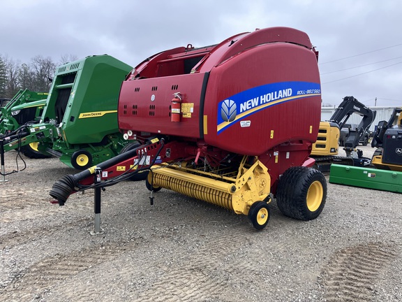 2017 New Holland Rollbelt 560