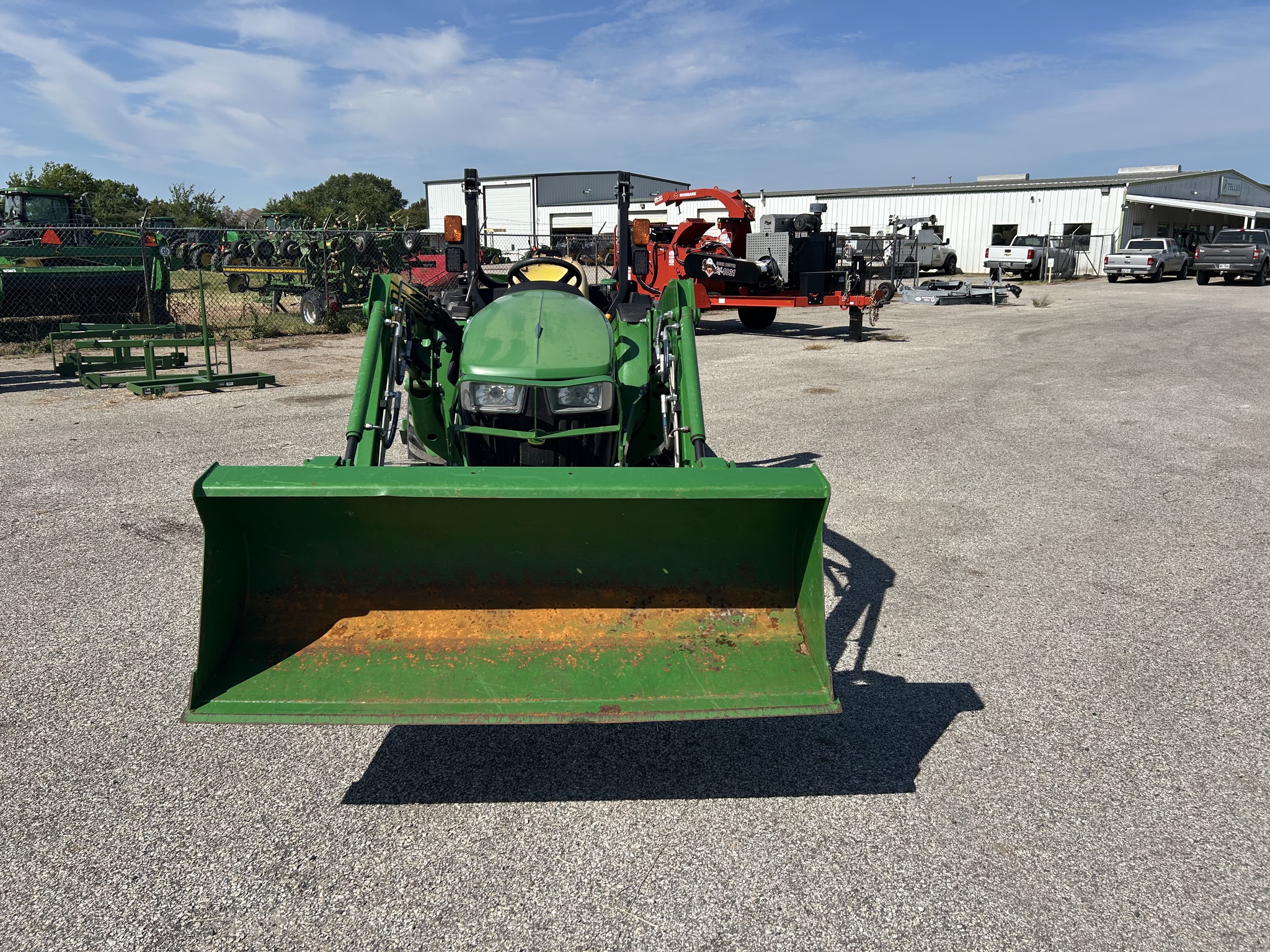 2018 John Deere 3038E Image 3