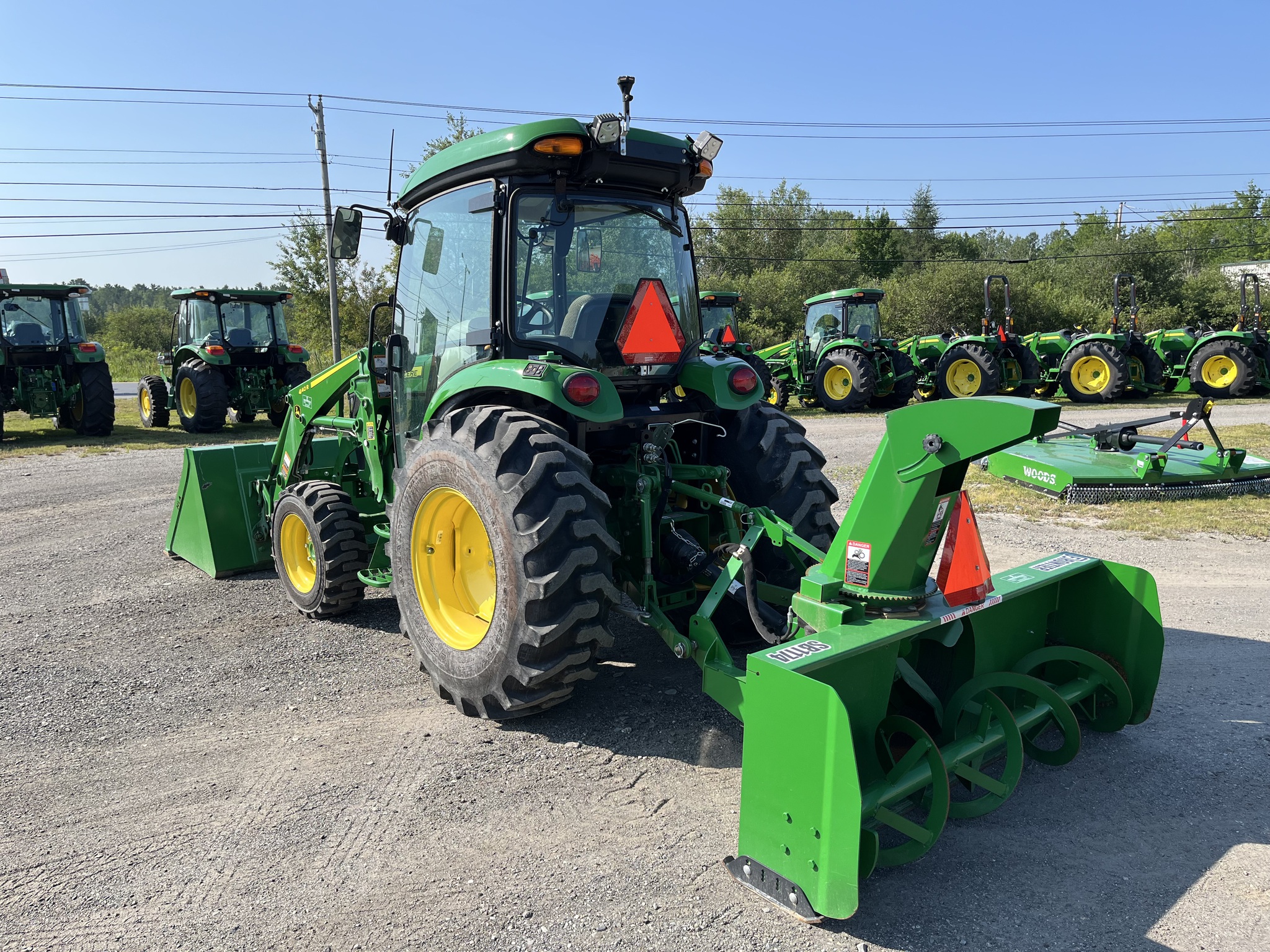 2024 John Deere 4052R Image 4