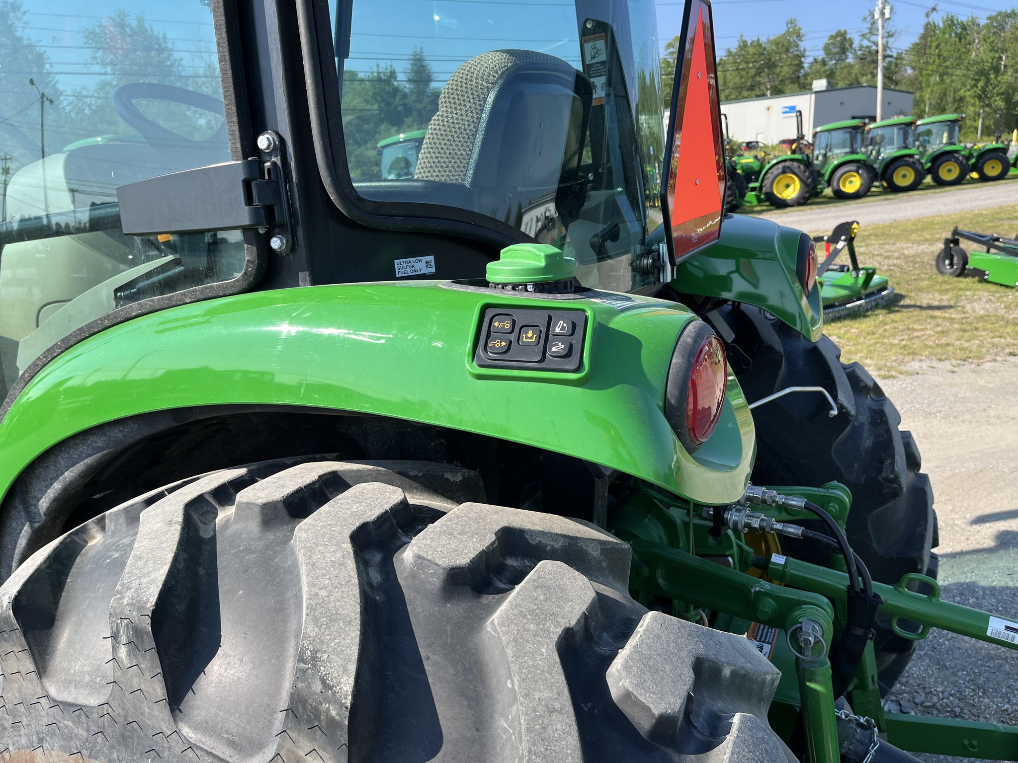 2024 John Deere 4052R Image 2