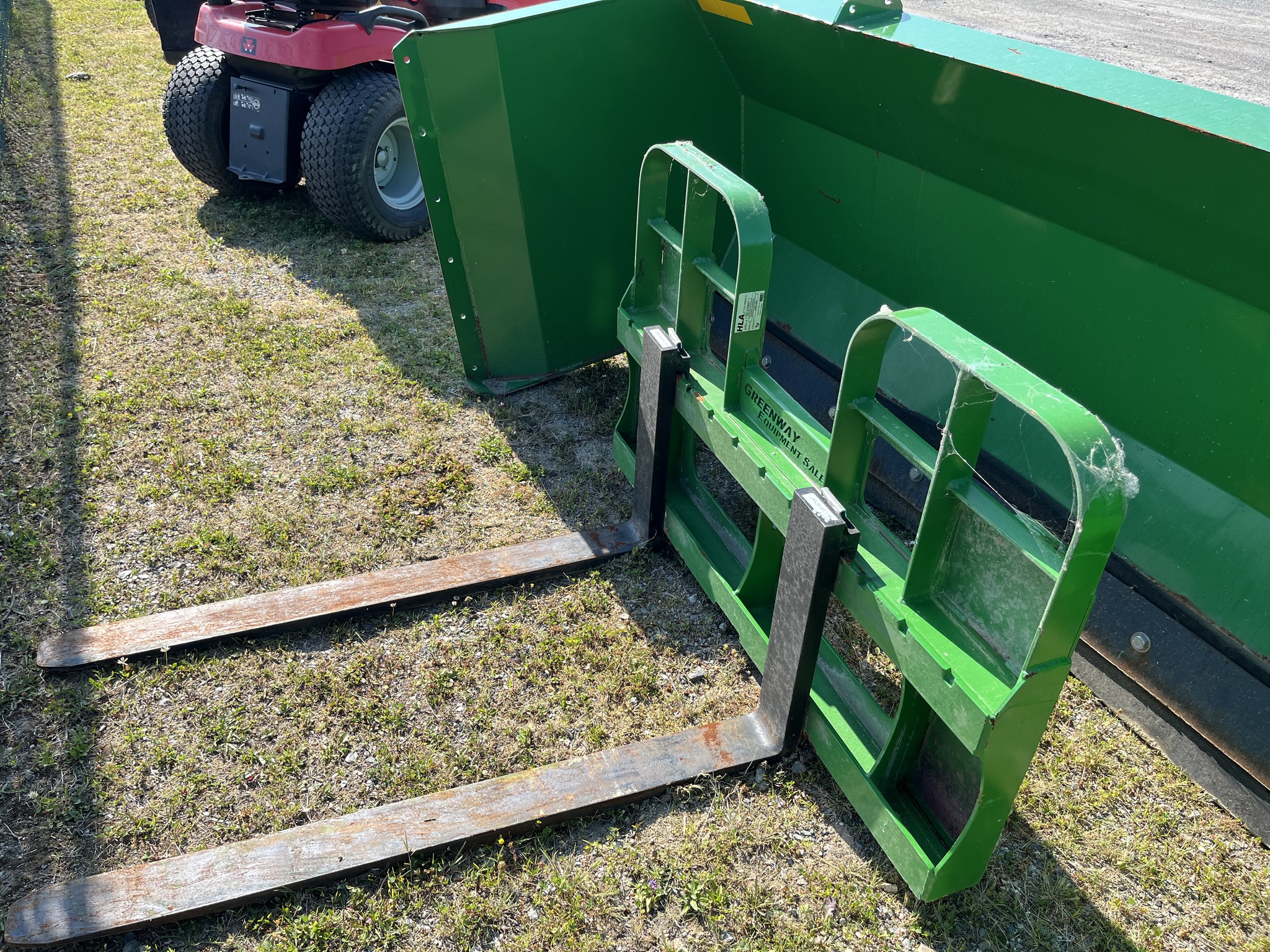 2024 John Deere 4052R Image 17