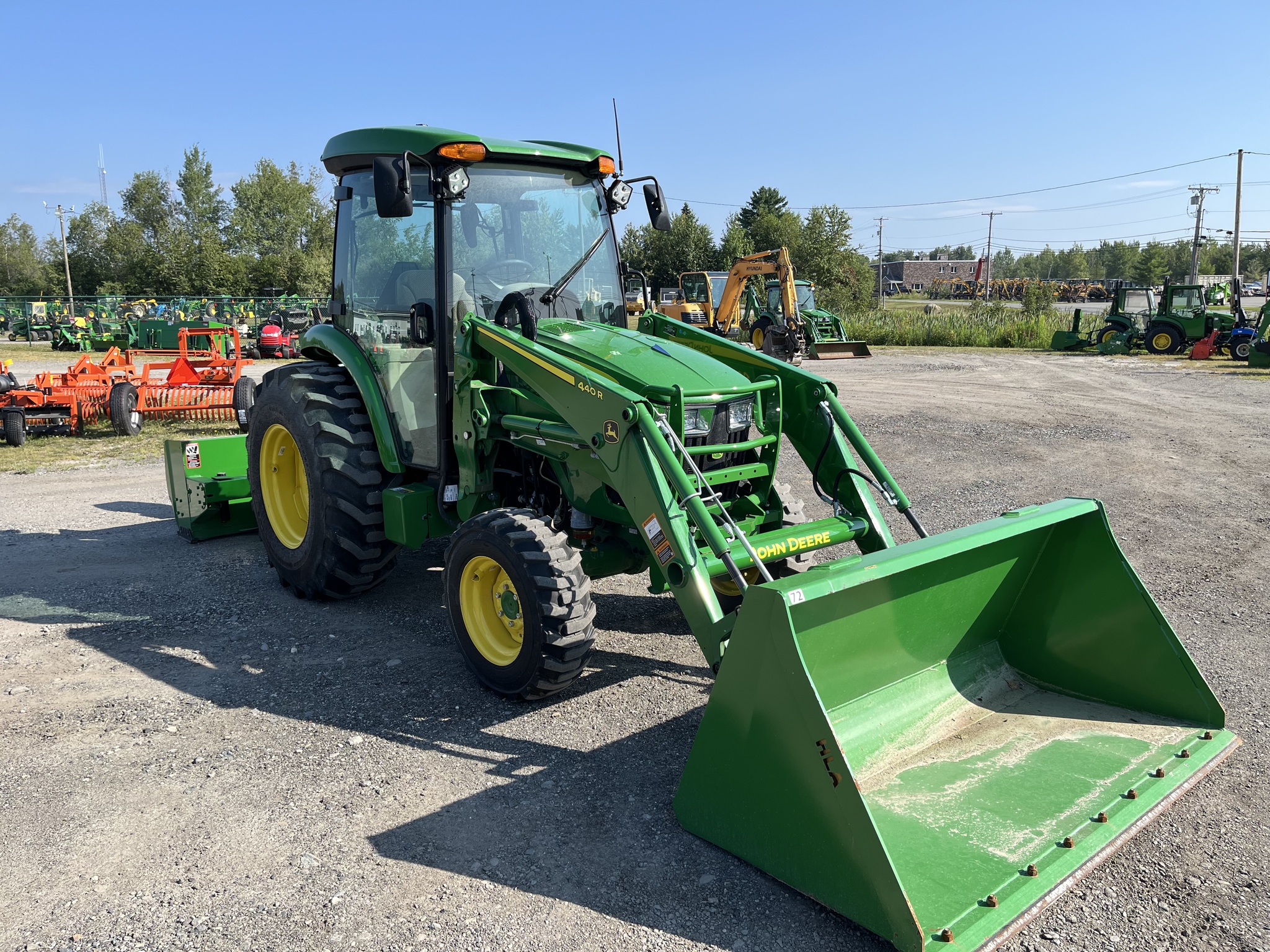 2024 John Deere 4052R Image 9
