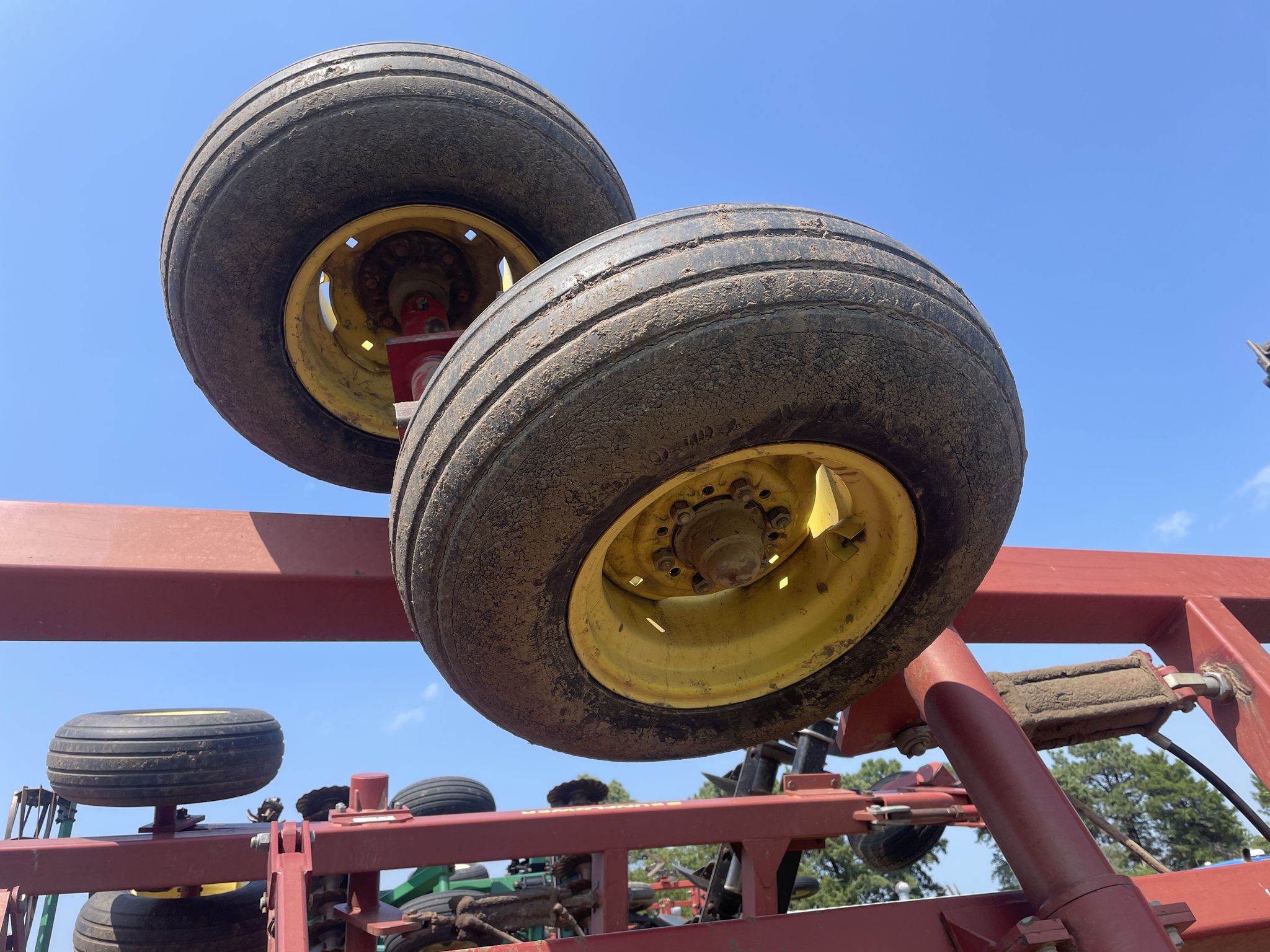 2001 Sunflower 1434-36 Image 12