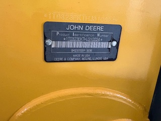 Photo of 2017 John Deere 323E