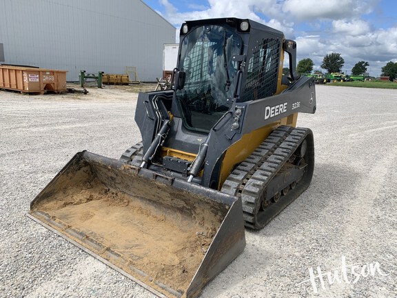 Photo of 2017 John Deere 323E