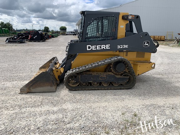 Photo of 2017 John Deere 323E