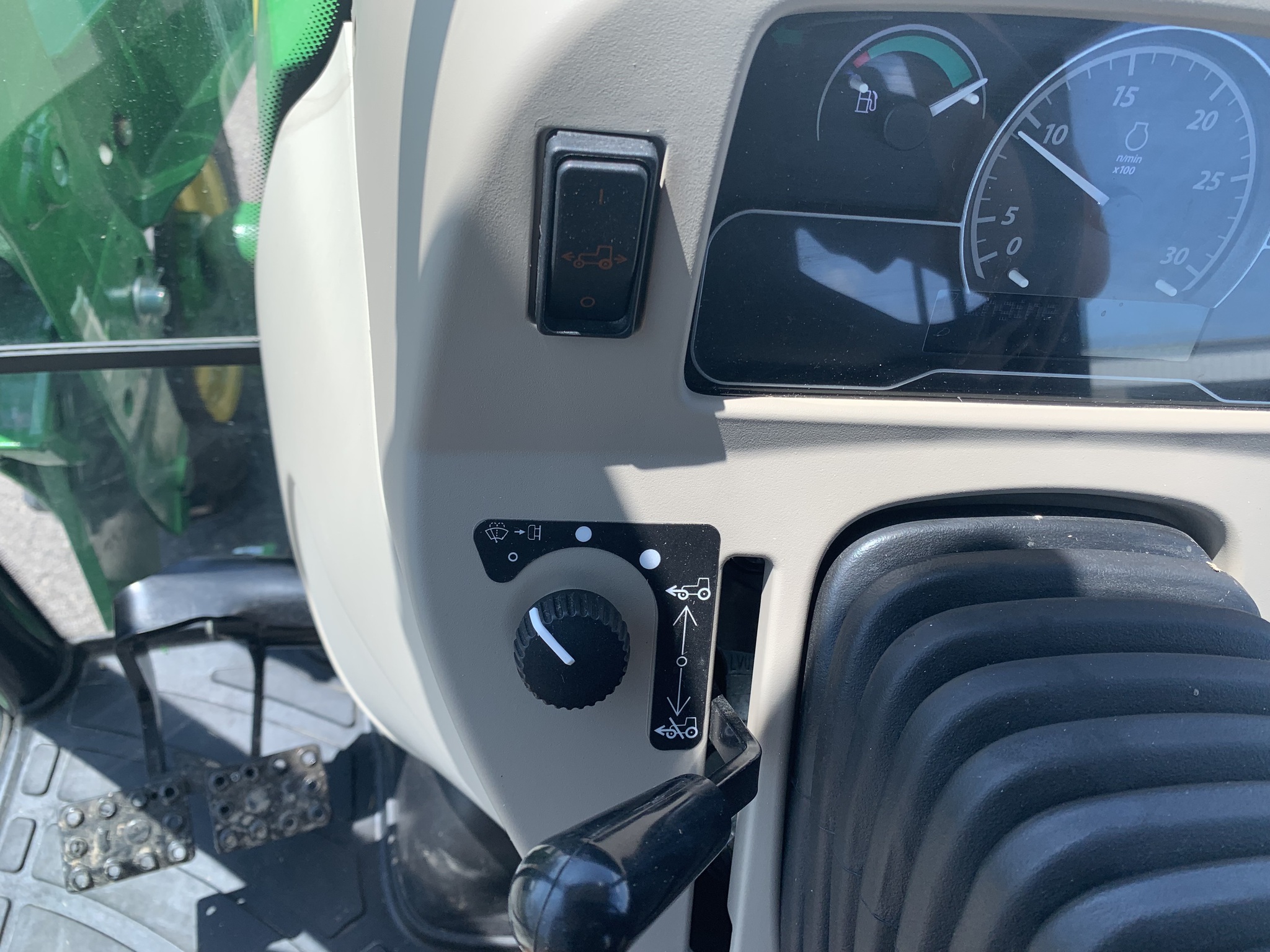 2024 John Deere 4044R Image 23