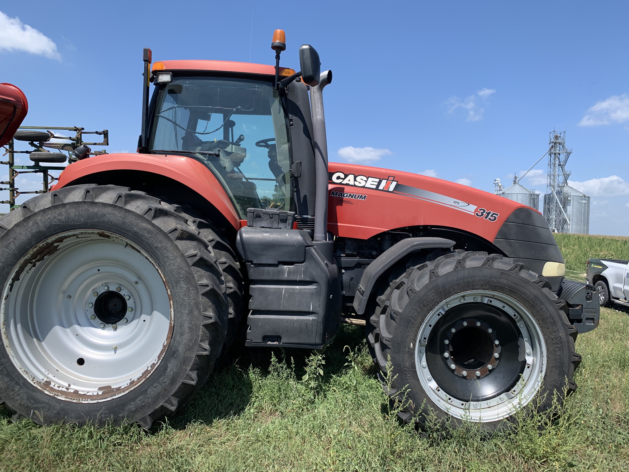 2011 Case IH Magnum 315 Image 5