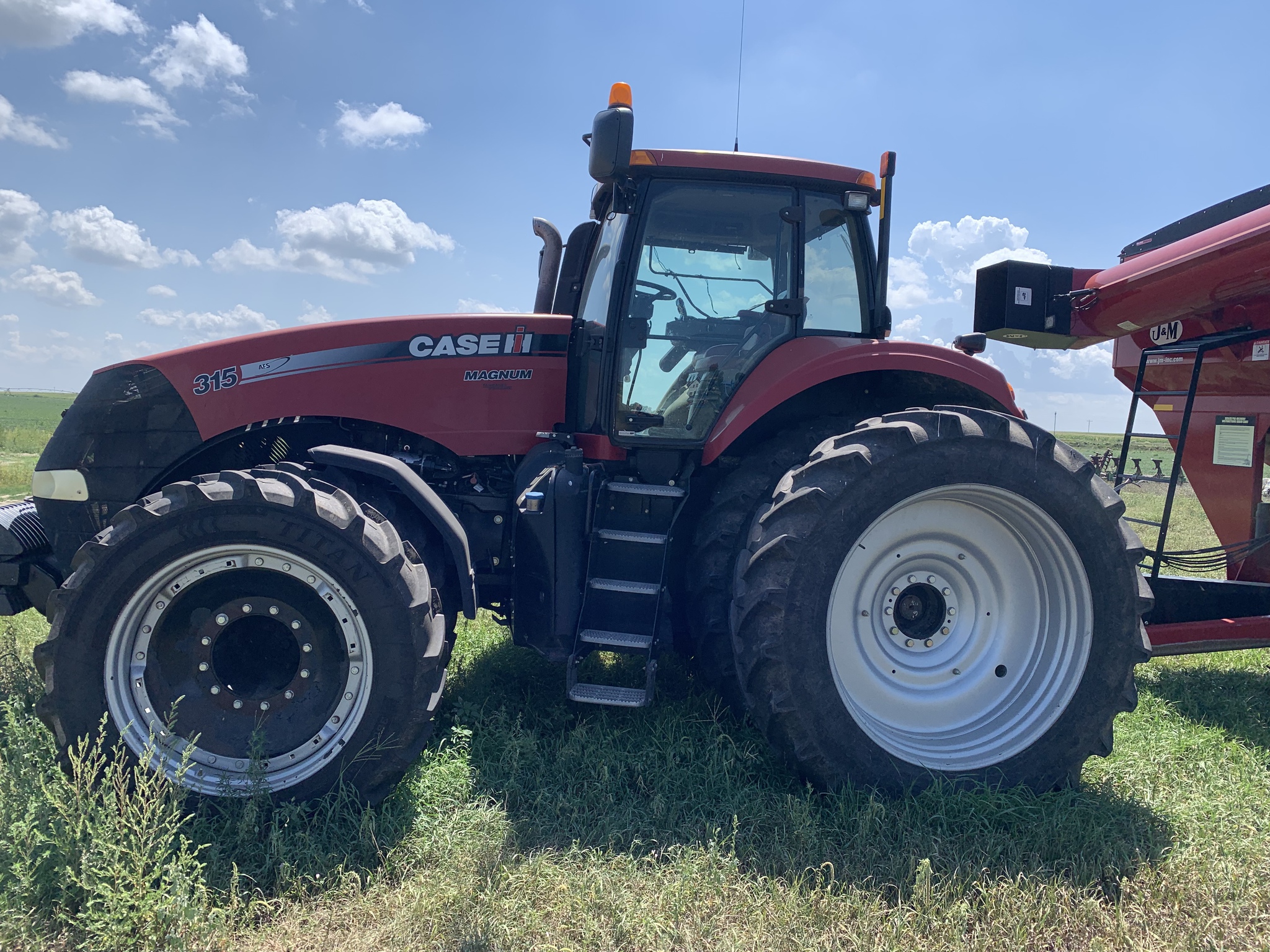 2011 Case IH Magnum 315 Image 1