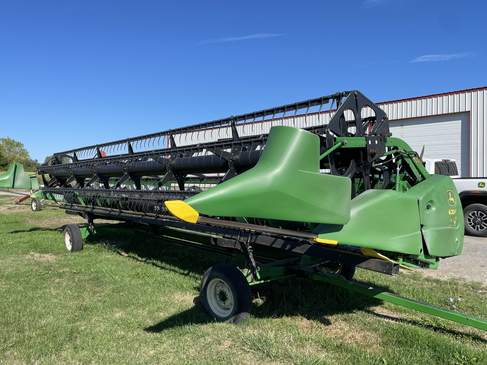 2011 John Deere 630F Image 1