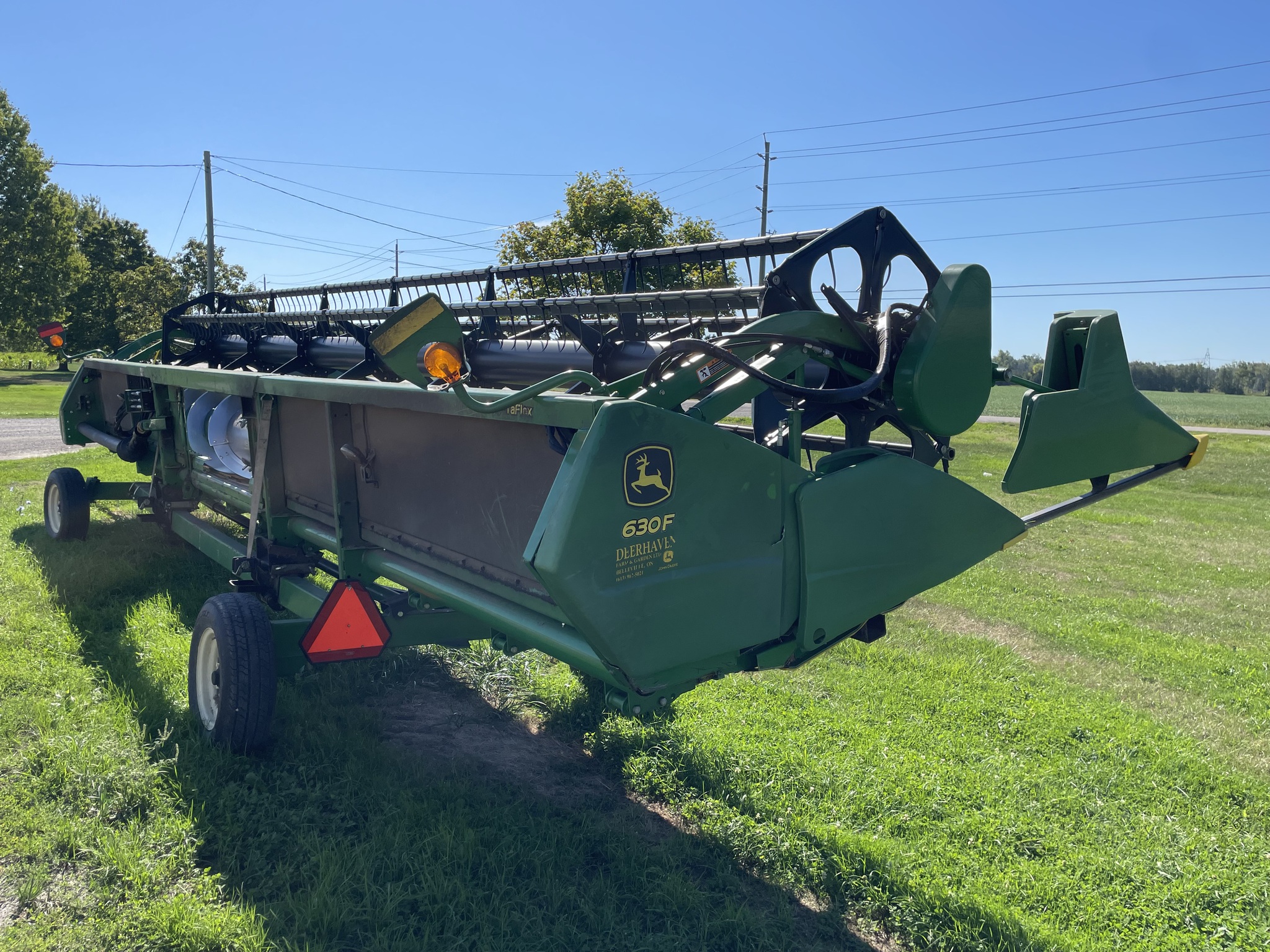 2011 John Deere 630F Image 9