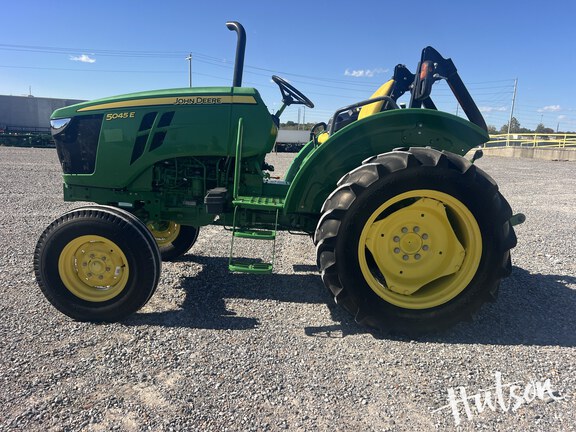 Photo of 2022 John Deere 5045E