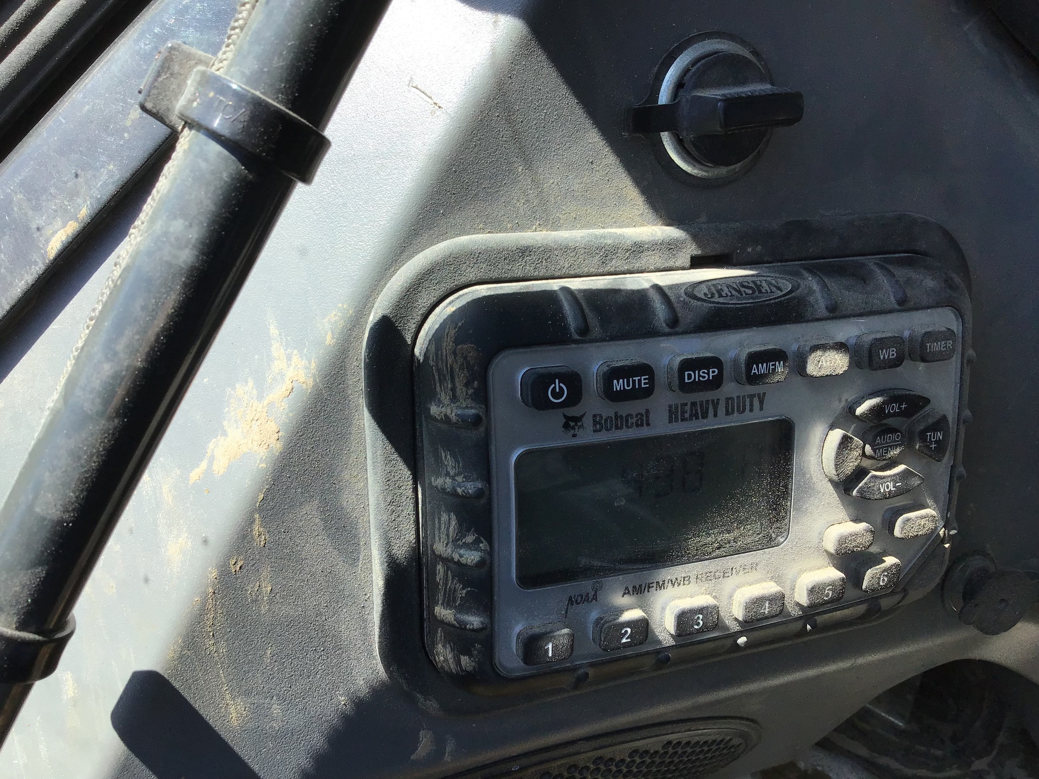 2023 Bobcat T650 Image 14