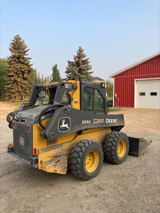 Used 2022 John Deere 324G Skid Steer Loaders at Horizon Ag & Turf in Edmonton West, AB - Photo2