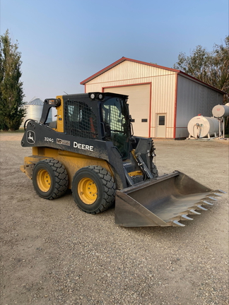 Used 2022 John Deere 324G Skid Steer Loaders at Horizon Ag & Turf in Edmonton West, AB - Photo3