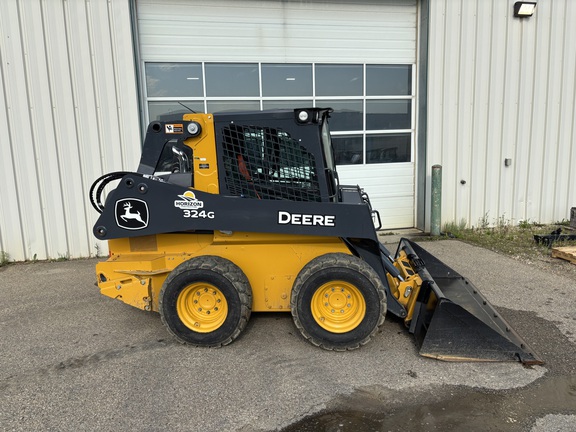 Used 2022 John Deere 324G Skid Steer Loaders at Horizon Ag & Turf in Edmonton West, AB - Photo2
