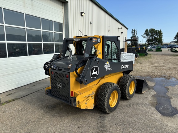 Used 2022 John Deere 324G Skid Steer Loaders at Horizon Ag & Turf in Edmonton West, AB - Photo3
