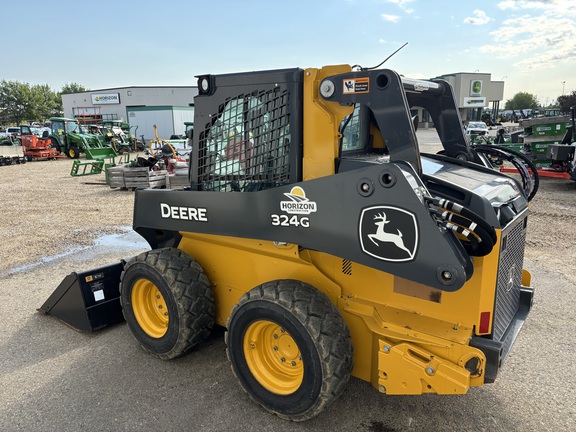 Used 2022 John Deere 324G Skid Steer Loaders at Horizon Ag & Turf in Edmonton West, AB - Photo5