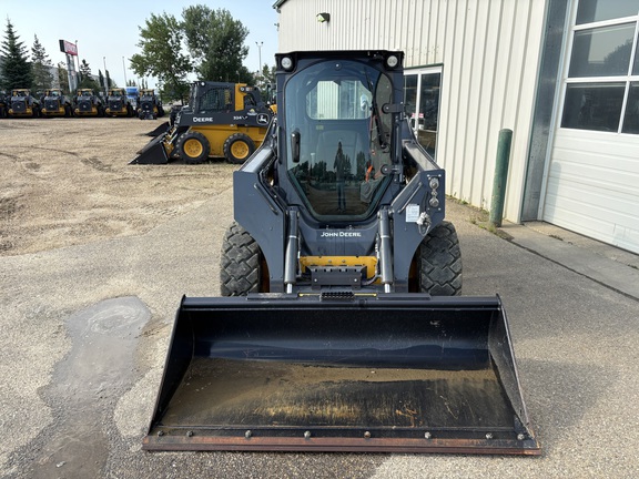 Used 2022 John Deere 324G Skid Steer Loaders at Horizon Ag & Turf in Edmonton West, AB - Photo8