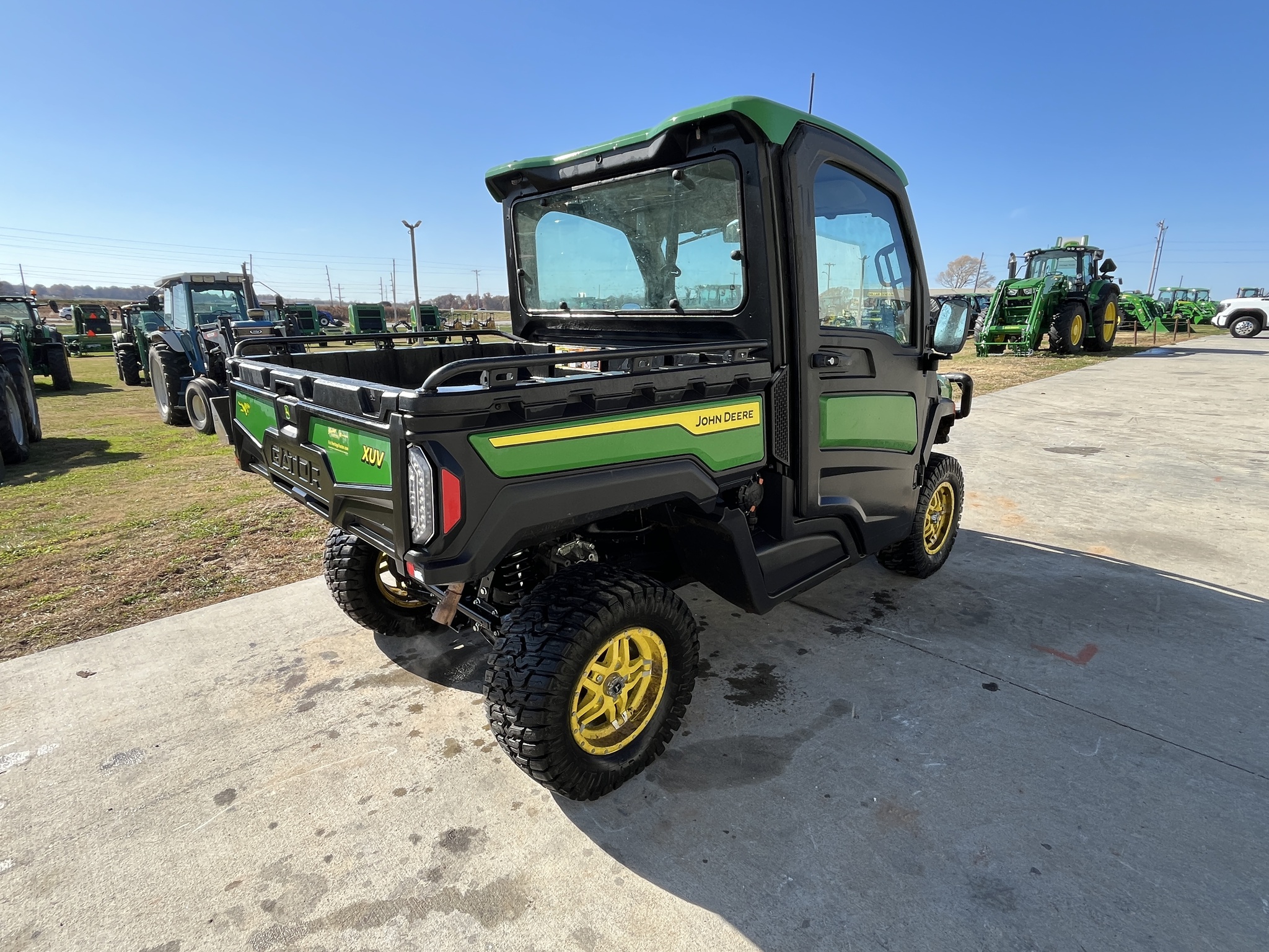  2025 John Deere XUV 845R at Heritage Tractor in Rogersville, MO