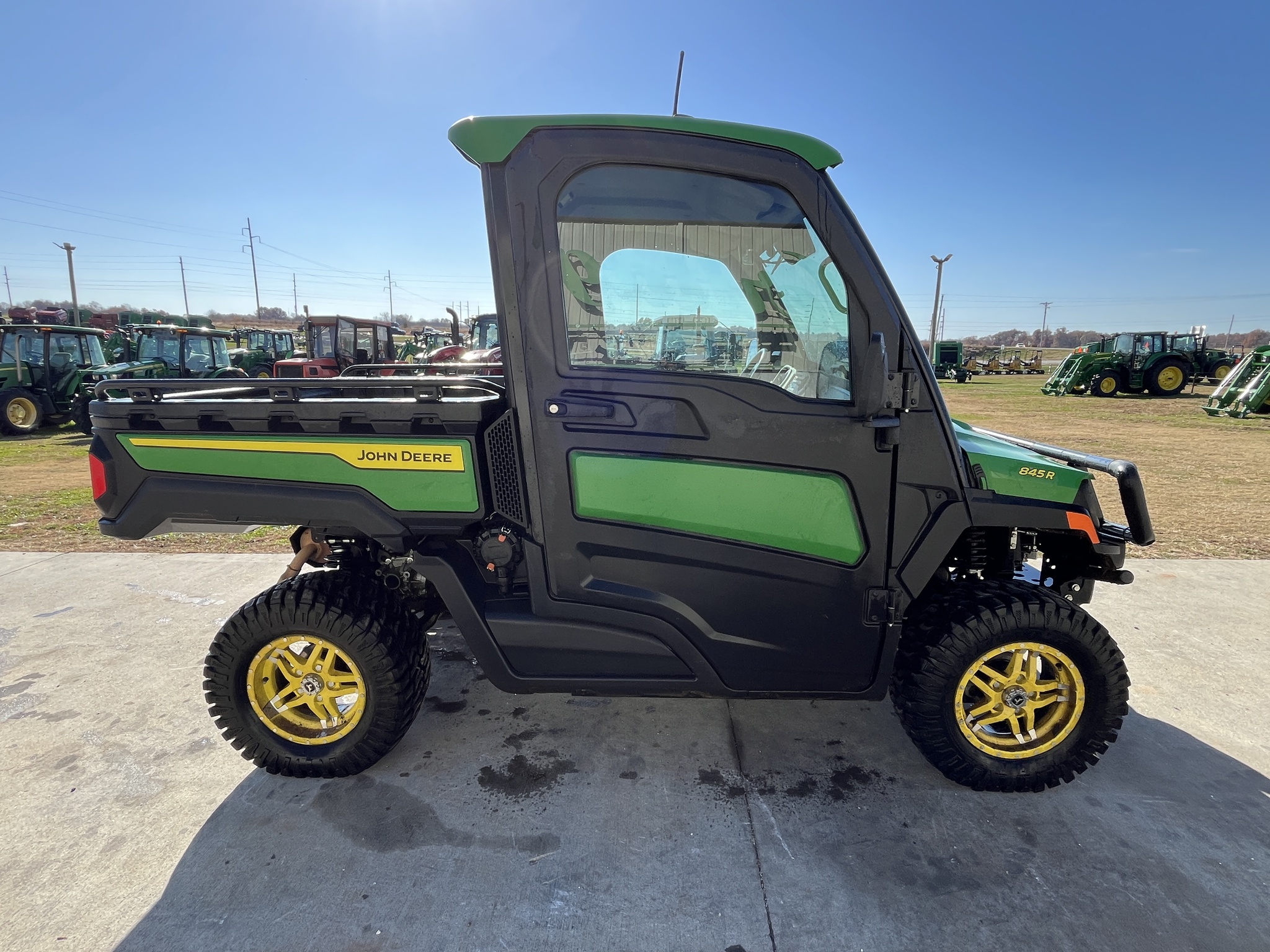  2025 John Deere XUV 845R at Heritage Tractor in Rogersville, MO