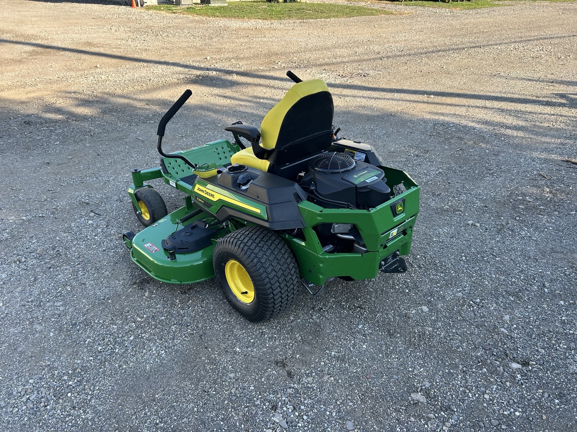 2025 John Deere Z330R Image 1