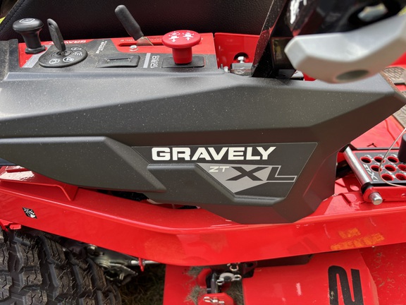 2024 Gravely ZT XL 52