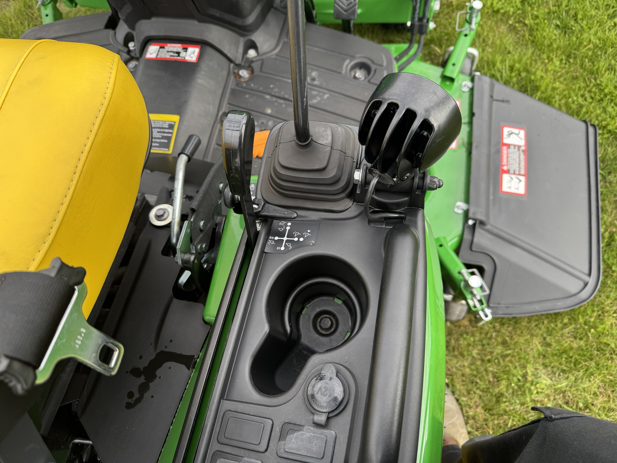 2023 John Deere 1025R Image 19