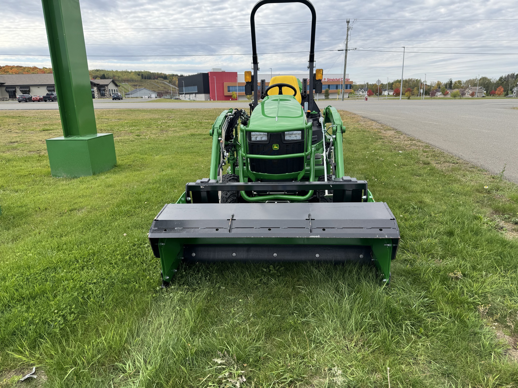 2023 John Deere 1025R Image 22