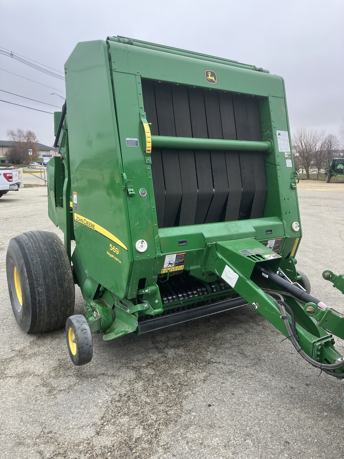 2016 John Deere 569 Image 4