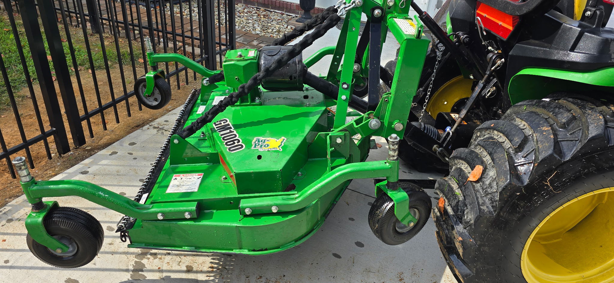 John Deere GM1060R Image 6