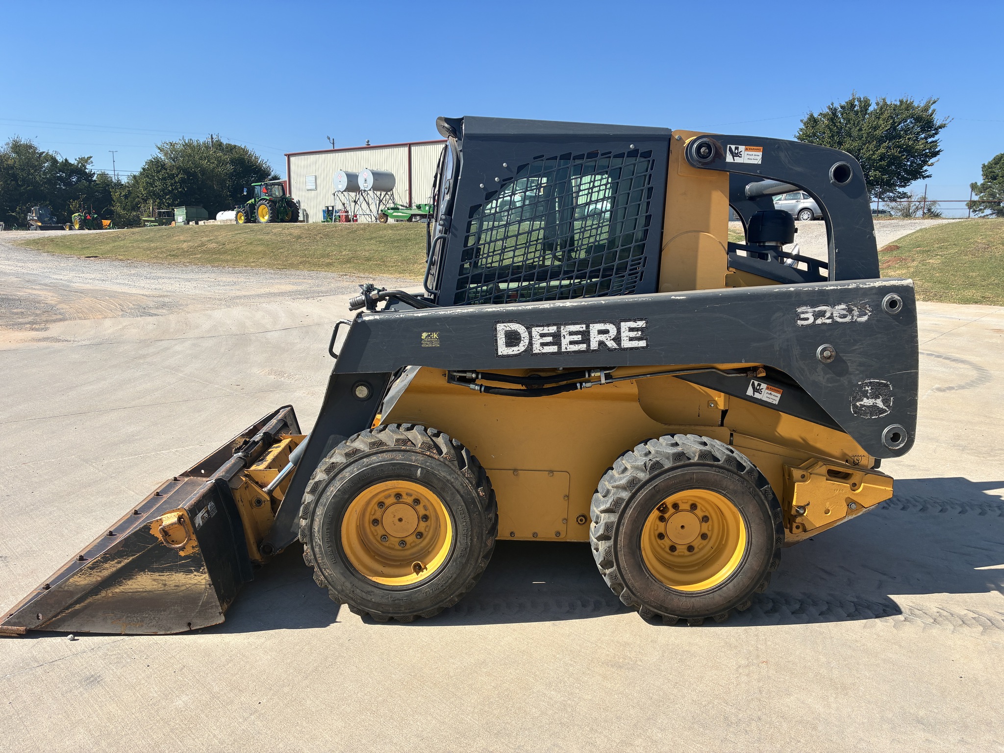 2012 John Deere 326D Image 2