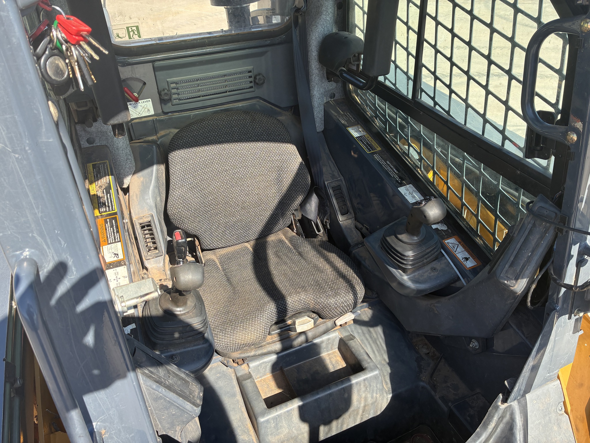 2012 John Deere 326D Image 17