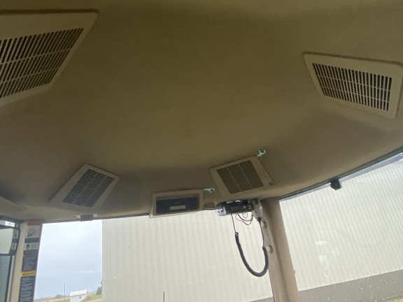 2002 John Deere 9320T - Photo29