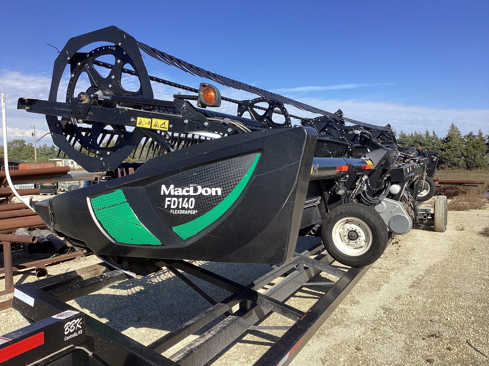 2018 MacDon FD140 Image 3