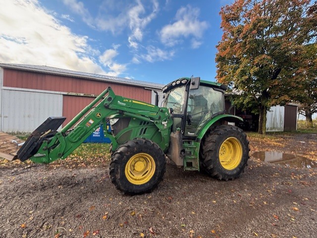 2018 John Deere 6110R Image 1